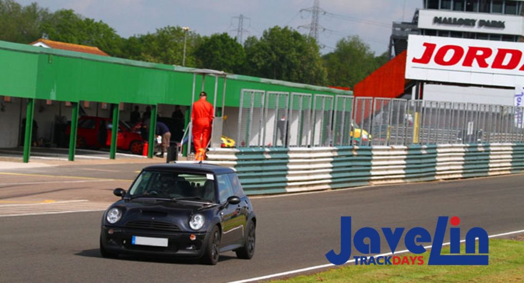 Javelin Car Trackday Mallory Park Circuit