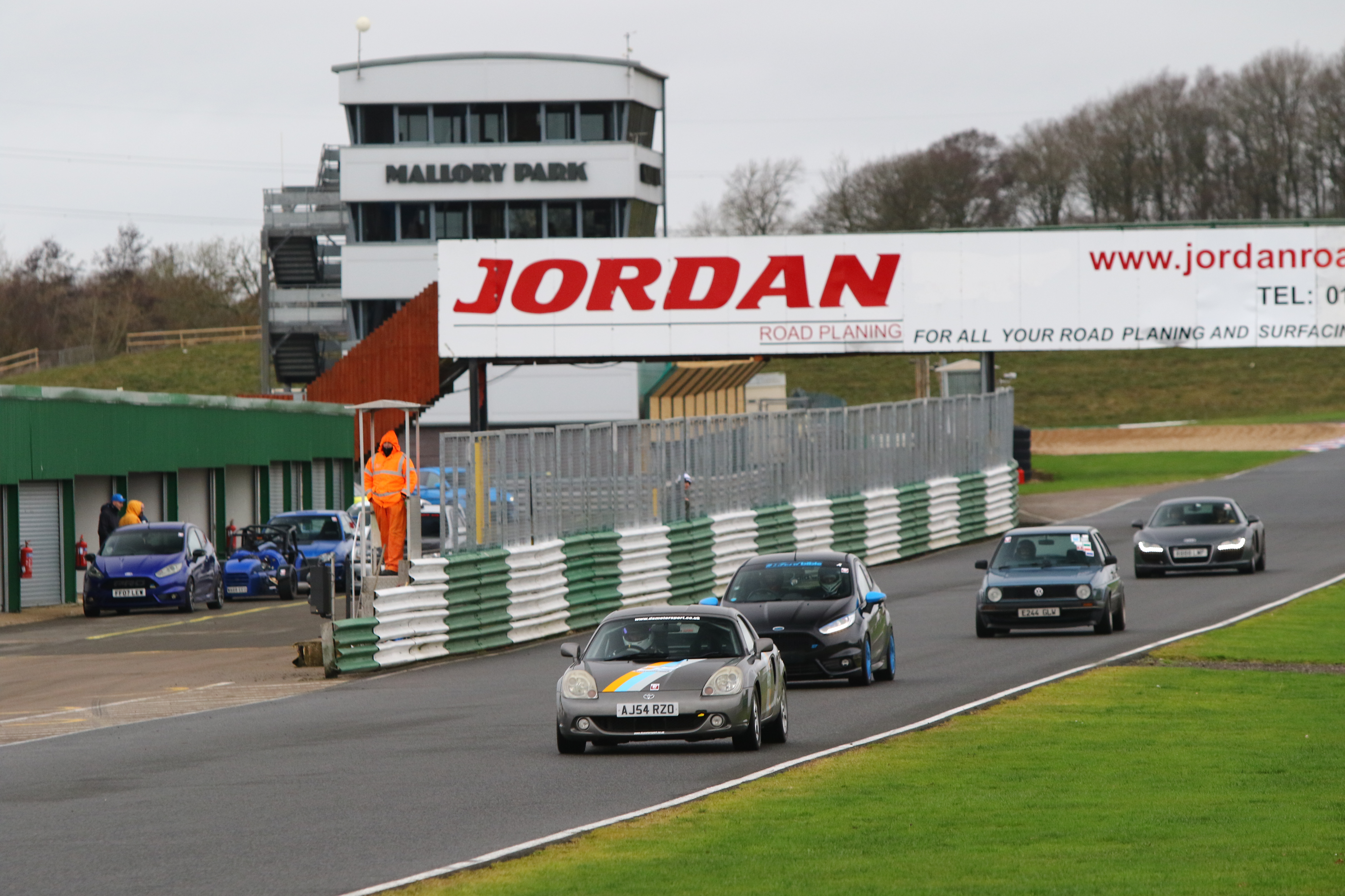 Javelin Car Trackday Mallory Park Circuit